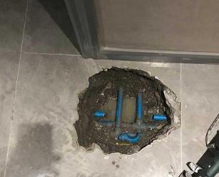 金城江阳台漏水维修公司分享下暖气管道漏水的原因有哪些
